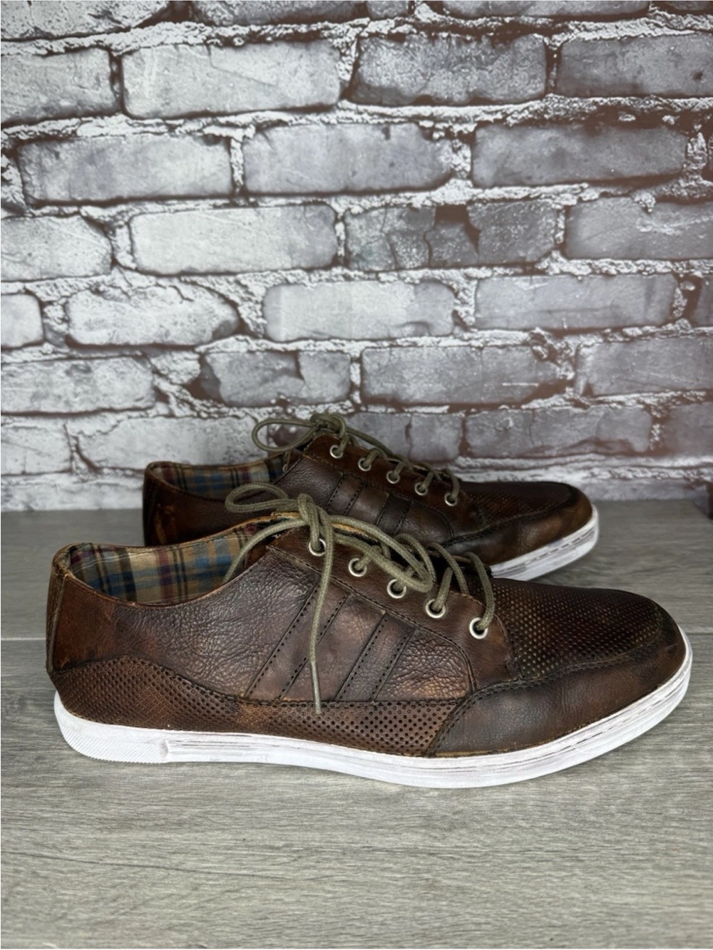 Bed Stu Dark Brown Distressed Leather Low Top Sneakers Lace Shoes Men’s Sz 11.5M